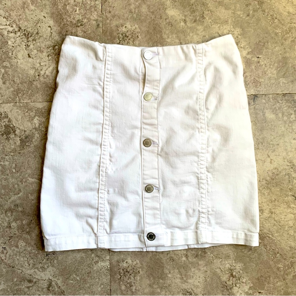 White Denim Mini Skirt Size Large